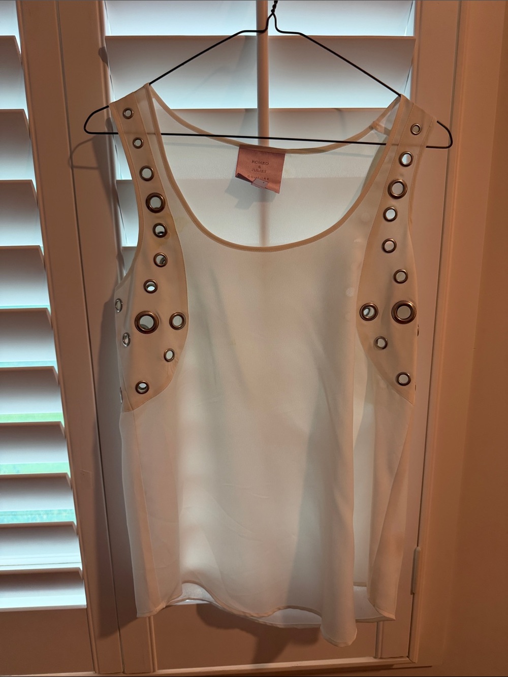 Romeo and Juliet Couture White Top